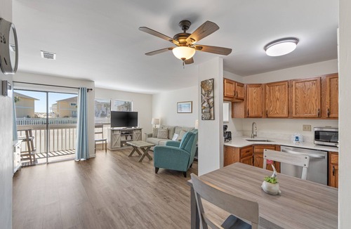 Holiday Isle Condo | Emerald Coast Studio FreeBeachService&Pet Friendly