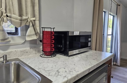 Northside House | Emerald Cottage Oasis