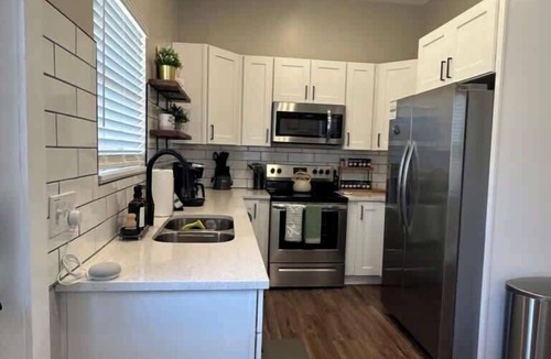 Indianapolis House | Emerald Escape-Spacious Duplex