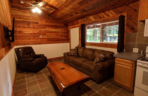 Trinidad Cabin | Emerald Forest Cabins