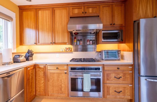 Port Angeles House | Emerald Haven Lakeside Paradise, Ultimate Retreat