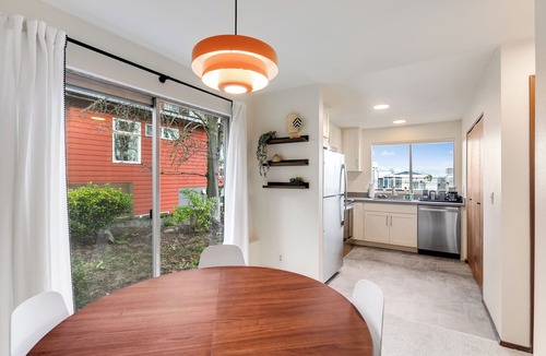 Minor House | Emerald Hill City Retreat - 2BR
