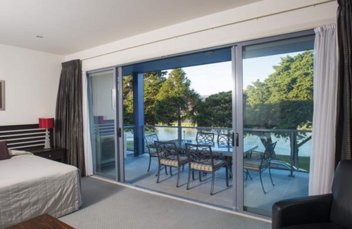 Gisborne Hotel | Emerald Hotel