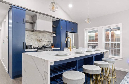Oak Cliff House | Emerald Indigo House | Pet Friendly