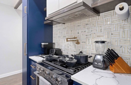 Oak Cliff House | Emerald Indigo House | Pet Friendly