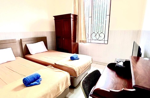 Binong Hotel | Emerald Inn Karawaci