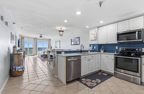 Pensacola Beach Condo | Emerald Isle 702 - 𝑺𝒐𝒖𝒕𝒉𝒆𝒓𝒏 𝑺𝒂𝒑𝒑𝒉𝒊𝒓𝒆