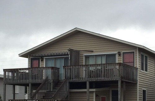Emerald Isle Cottage | EMERALD ISLE - GREAT LOCATION! BEAUTIFUL VIEWS! 2nd Row, 4 BR, 2BA, SLEEPS 10