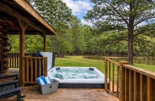 Shreveport House | Emerald Isle Log Cabin Private Island Lakefront