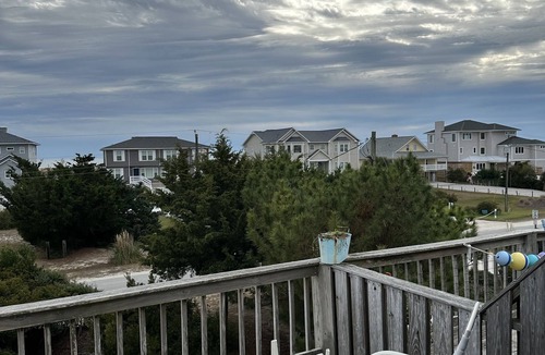 Emerald Isle Condo | Emerald Isle "The Point Rental". 3 bedroom 2 bath. Ocean view.