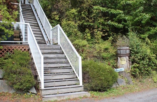 Bellingham Apartment | 'Emerald Lake' Studio - HAPPY NEW YEAR!