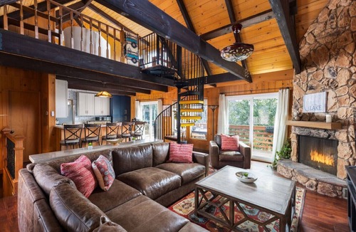 Lake Arrowhead House | Emerald Lake View Loft | Gather Play Rejuvenate