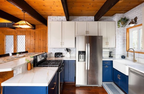 Lake Arrowhead House | Emerald Lake View Loft | Gather Play Rejuvenate
