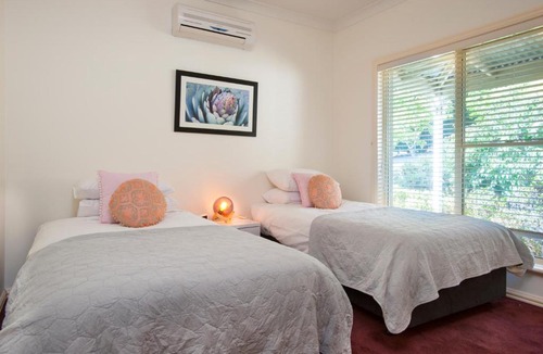 Emerald House | Emerald Lodge