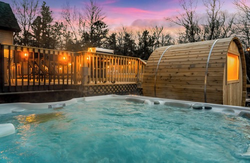 Long Pond House | Emerald Luxe Retreat – Lake Hot Tub Sauna