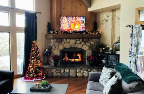Cedar Glen House | Emerald Oasis