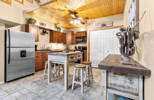 Blocker House | Emerald Point, Lakefront with Gorgeous Views!