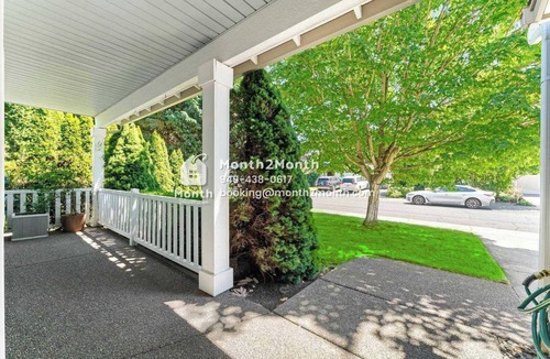 Mill Plain House | Emerald Residence On NE 12th St #42180