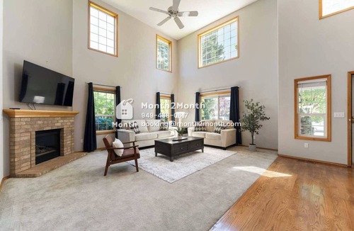 Mill Plain House | Emerald Residence On NE 12th St #42180