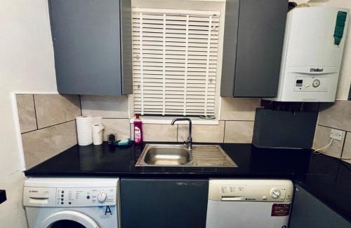 Larkswood House | Emerald Room