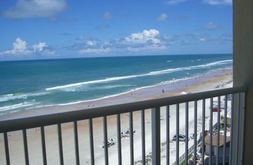 Daytona Beach Shores Hotel | Emerald Shores Hotel - Daytona Beach