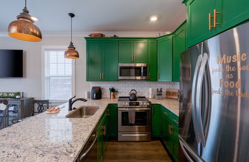 Lakewood House | Emerald Shores | Rooftop Deck