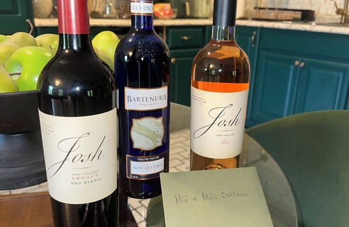 Rosedale Villa | emerald suite