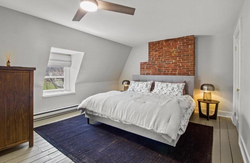 Downtown St. John's House | Emerald Victorian Patio 41 Bd Parking