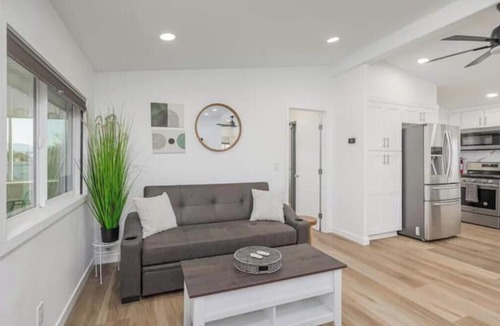 Bullhead City House | Emerald Water
