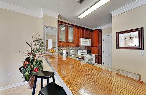 Frangista Beach Apartment | Emerald Waters #104