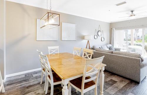Frangista Beach Apartment | Emerald Waters #108