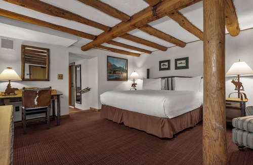 Mount Tremper Hotel | Emerson Resort & Spa