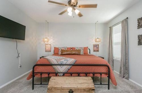 Canyon House | Emery's Place 4BR 2Bath GAME ROOM
