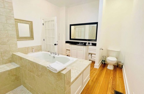 Fredericksburg Hotel | Emigrant's Inn