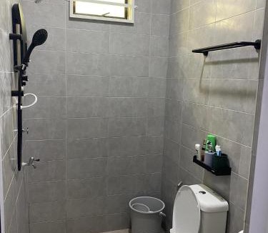 Wakaf Bharu House | EMILY Homestay