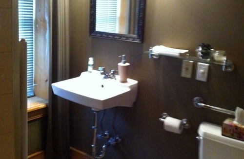 Campbellford Bed & Breakfast | Emilyville Inn