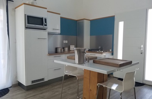 Chasseneuil-du-Poitou House | Emlavie lofts - rentals with private Spa - Futuroscope 5 mn away