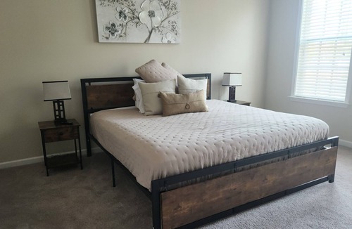 Collierville Apartment | Emma-Blue - 2 Bedrooms, 2 Bath, Garage and Pool