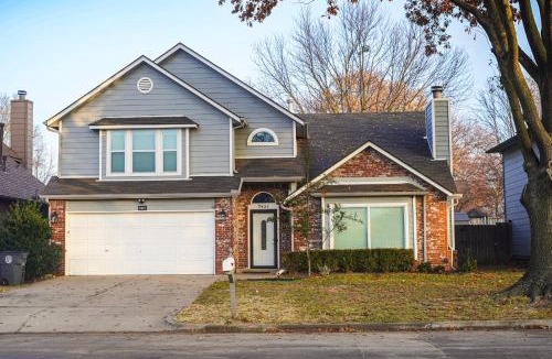 South Tulsa Apartment | Emmanuel House