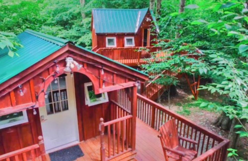 Tobyhanna Cabin | Emperor Cabin with Tiny house, Treehouse and bar