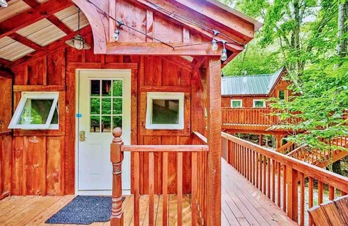 Tobyhanna Cabin | Emperor Cabin with Tiny house, Treehouse and bar