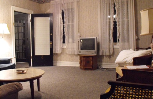 Rising Sun House | Empire House Hotel