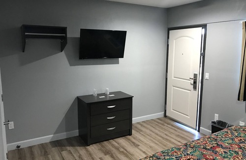 Park Mesa Heights Hotel | Empire Inn Motel