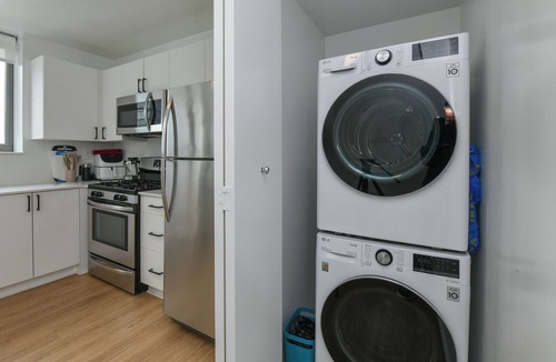 Rose Hill Apartment | Empire State Two Bedroom Penthouse