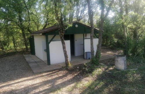 Saint-Aubin-de-Nabirat Other | Emplacement tente camping car