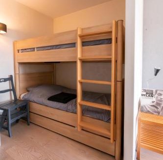 Bourg-l'Eveque Apartment | Emplacement idéal, Garage privé, Lumineux