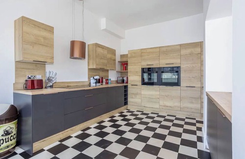 North Shore House | EMPRESS HALL BLACKPOOL - The ultimate large group accommodation in Blackpool