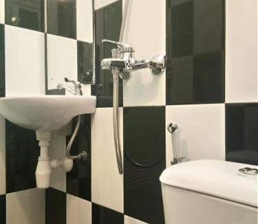 Balikpapan House | EMWEKA Guest House