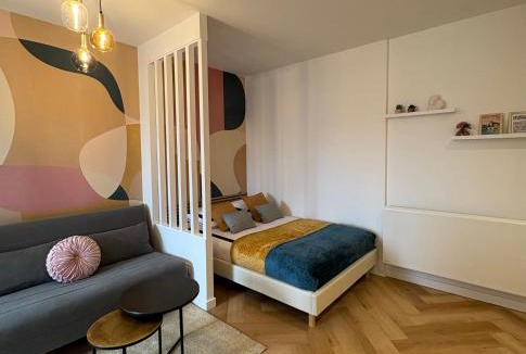 Centre-ville rive gauche Apartment | En Aparté Théâtre, Studio au cœur de Laval