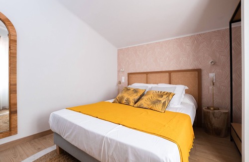 Cerbere House | En bord de mer ! Chambre cosy 12m² + piscine